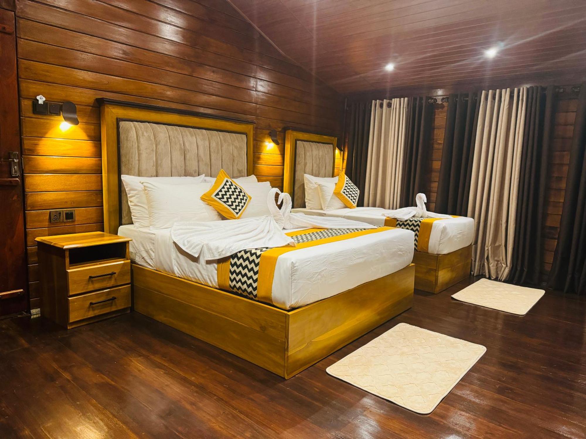 Hotel River Front Tissamaharama Exterior photo